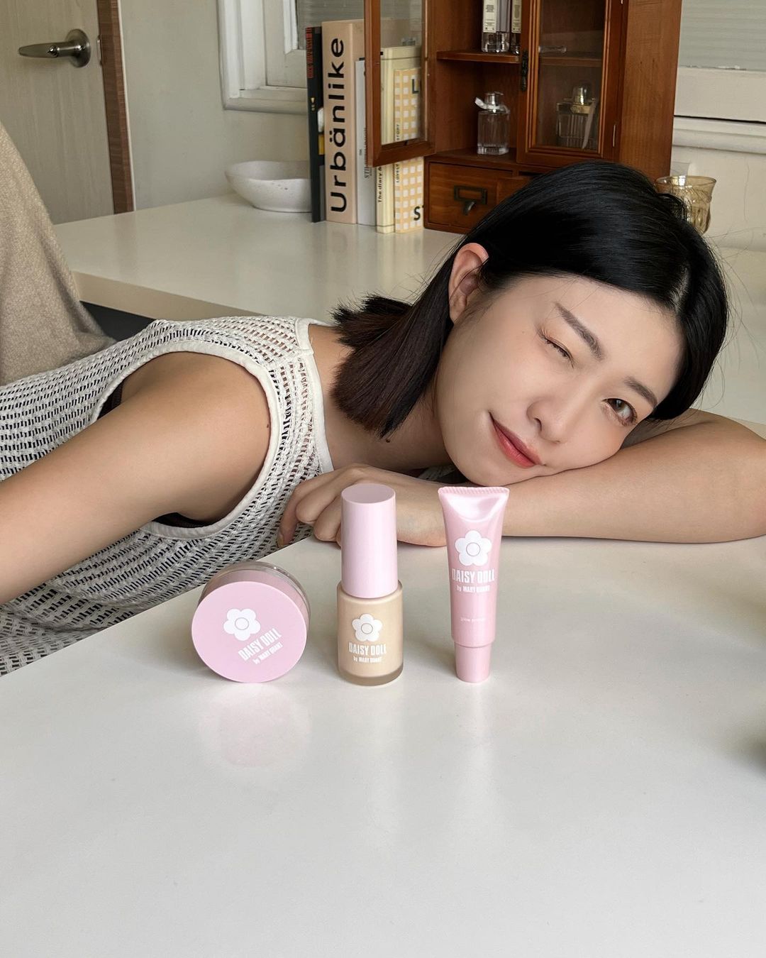 Kem lot bat sang cang bong da Daisy Doll lam sang da